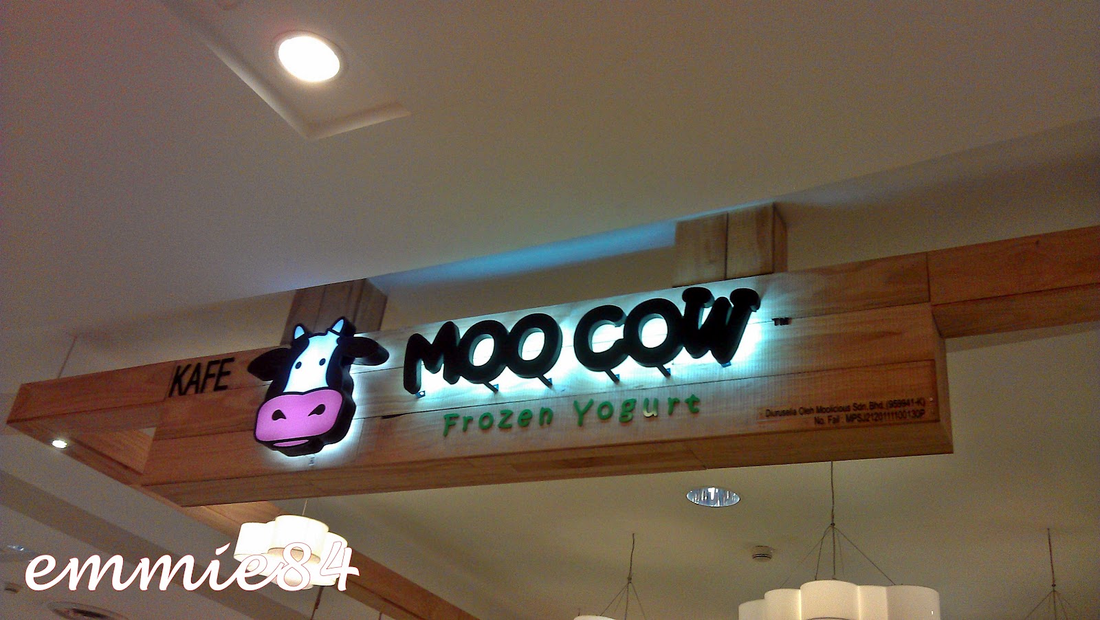 Emmie's EDiary Cafe Moo Cow Frozen Yogurt Sunway Pyramid