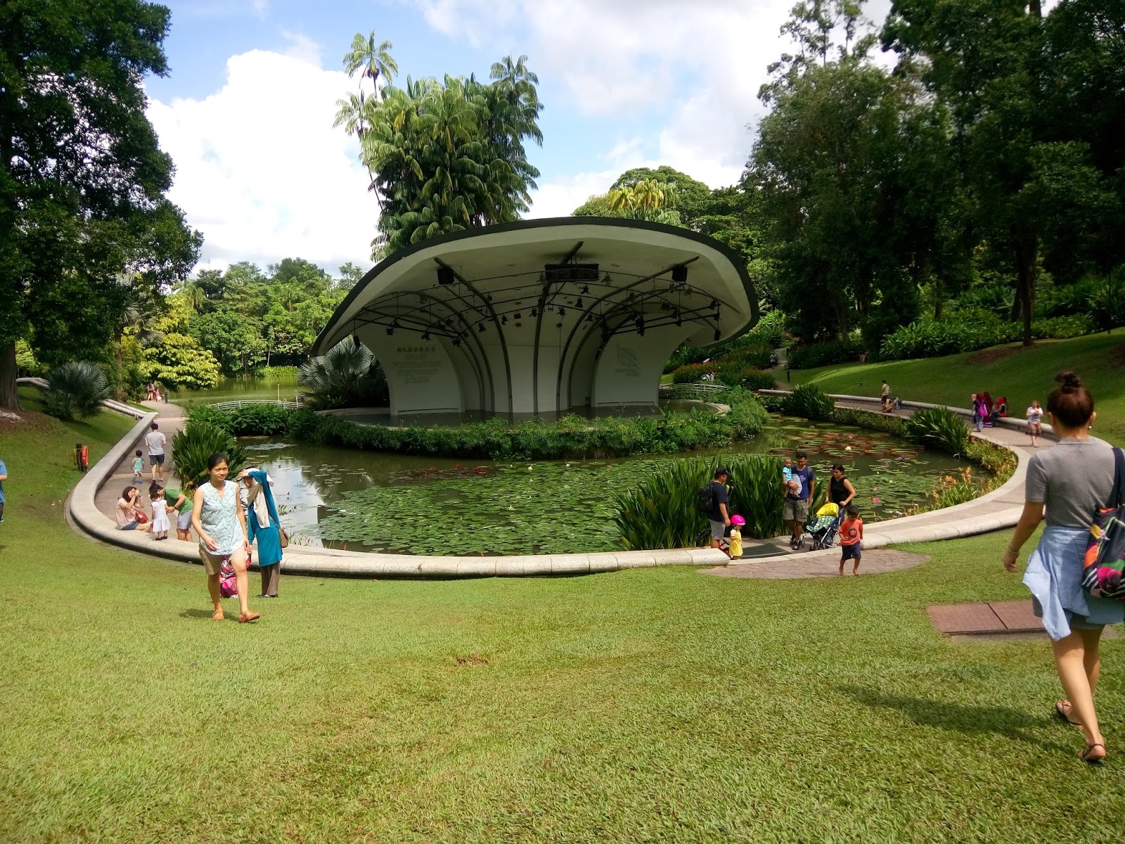 5 THINGS TO DO AT SINGAPORE BOTANIC GARDENS - Hi5 the world