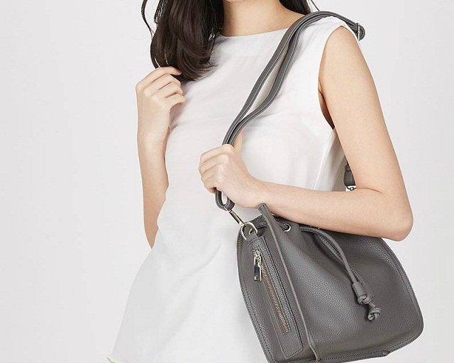 Pilihan Model Tas Bahu atau Shoulder Bag Wanita