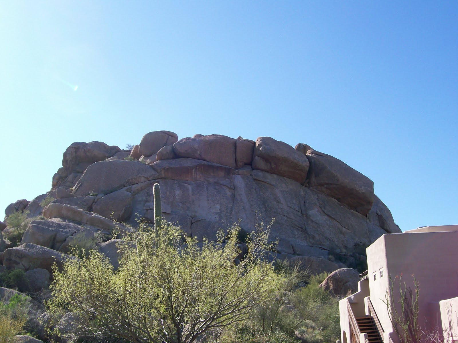 Rockhounding Around: Weathering at the Boulder's - Arizona