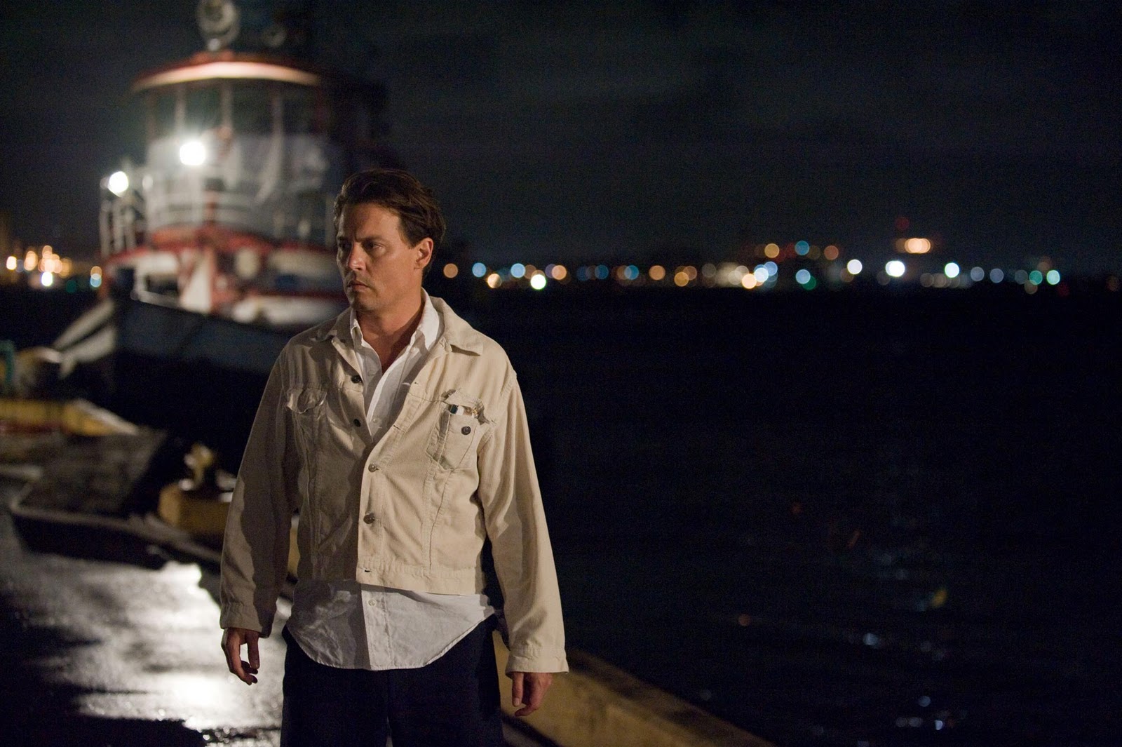 43 New THE RUM DIARY Photos and Poster Hollywood Gossipad