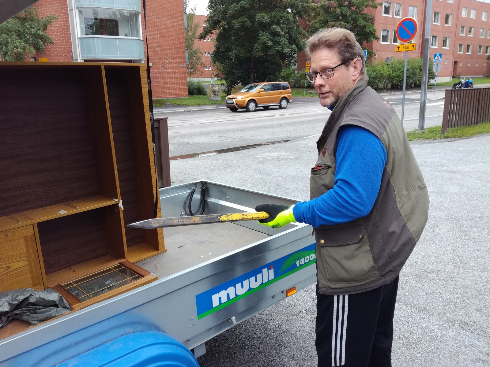 Busty blondi lesbo seksiä