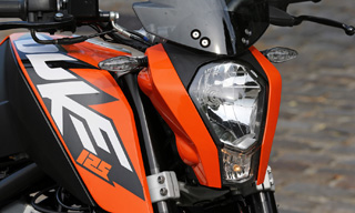 Duel Little Engine: Yamaha MT-125 Vs KTM Duke 125 Duel Little Engine: Yamaha MT-125 Vs KTM Duke 125