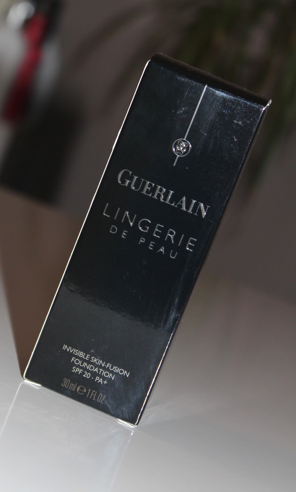 Guerlain Lingerie De Peau tekući puder u nijansi 02 Beige Claire
