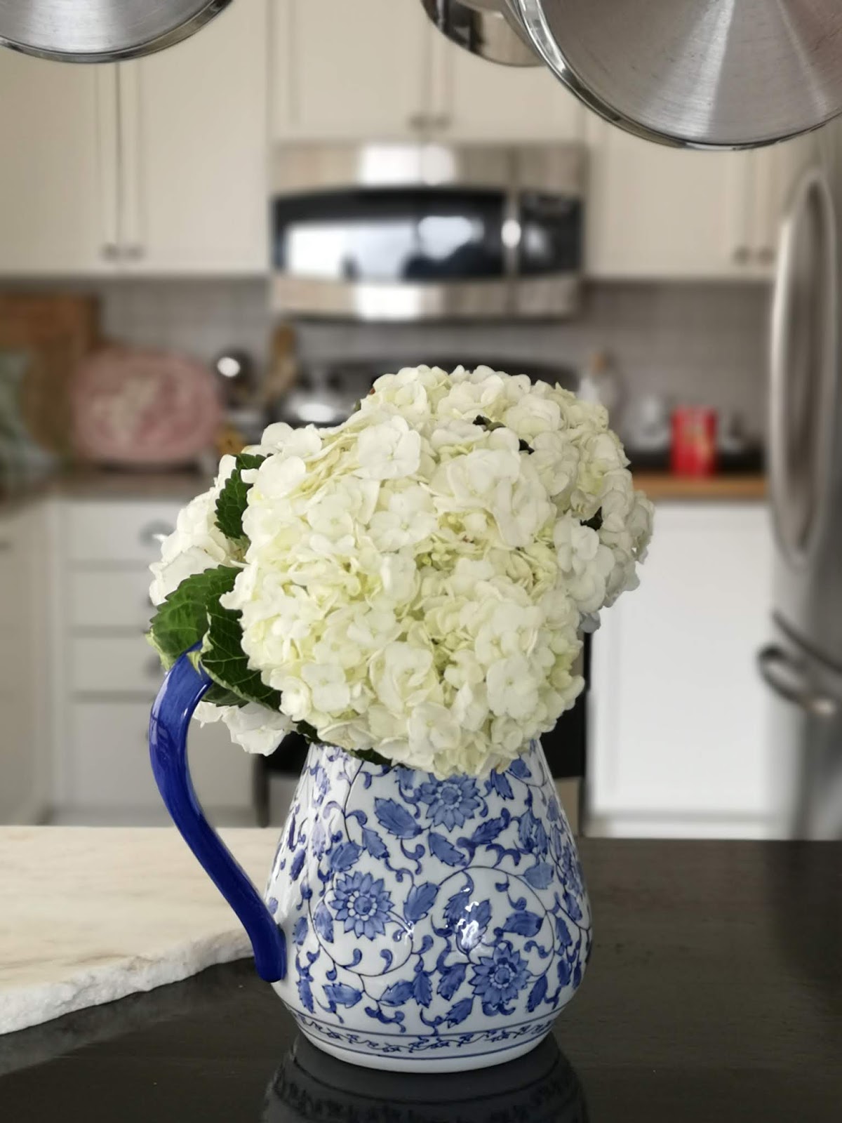 S T I L E T To Changing Hues Of Hydrangea Macrophylla