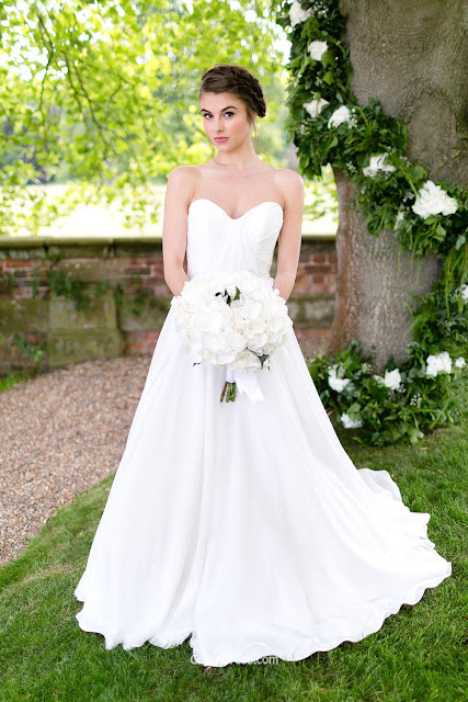 http://www.groupdress.com/pleated-a-line-ivory-strapless-spring-simple-long-wedding-dress-sweetheart-1568.html