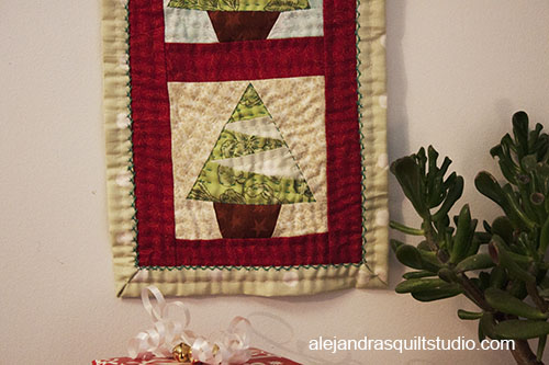 Christmas Mini Quilts Are My Favorites!