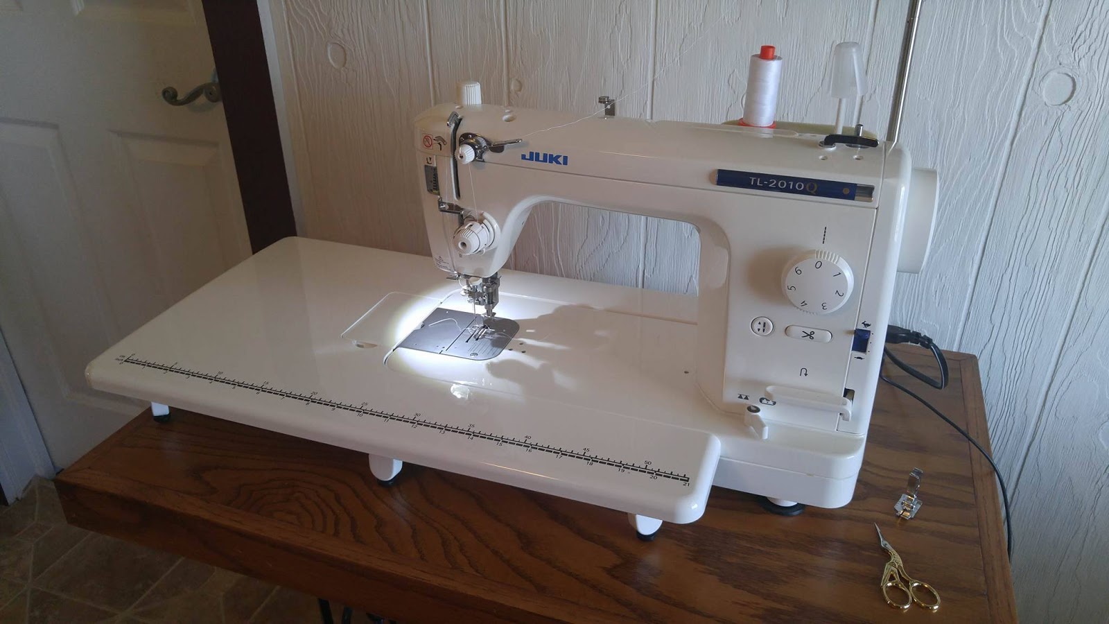What is the Best Sewing Machine to Buy for Quilting - Meet My Juki TL-2010Q  