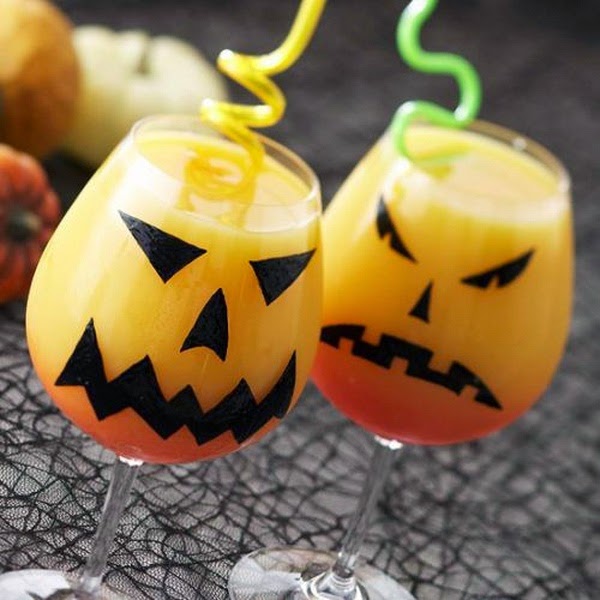 Decorate your drinks in Halloween