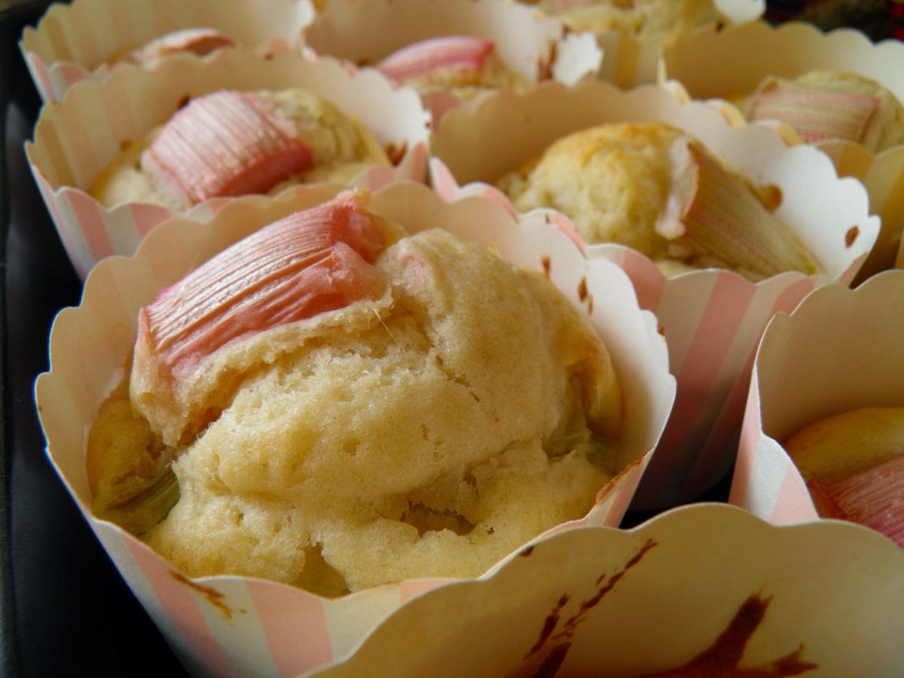 LisaCuisine: Rhabarber-Buttermilch Muffins
