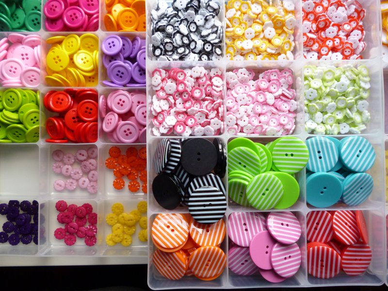 paper-and-string: button trays