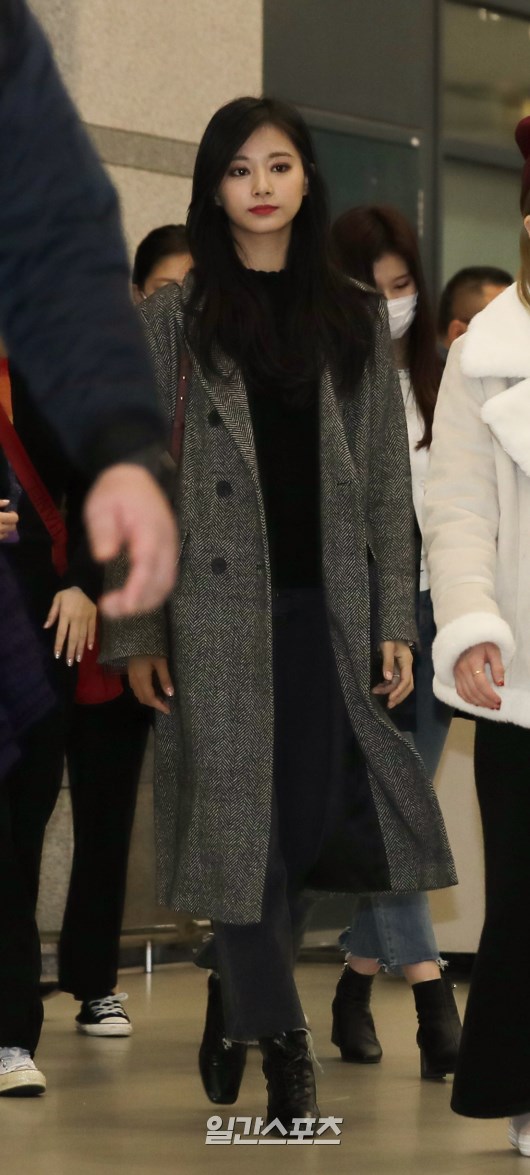 Came twice. Twice airport style. tzuyu fashion. суён из snsd aeroport.