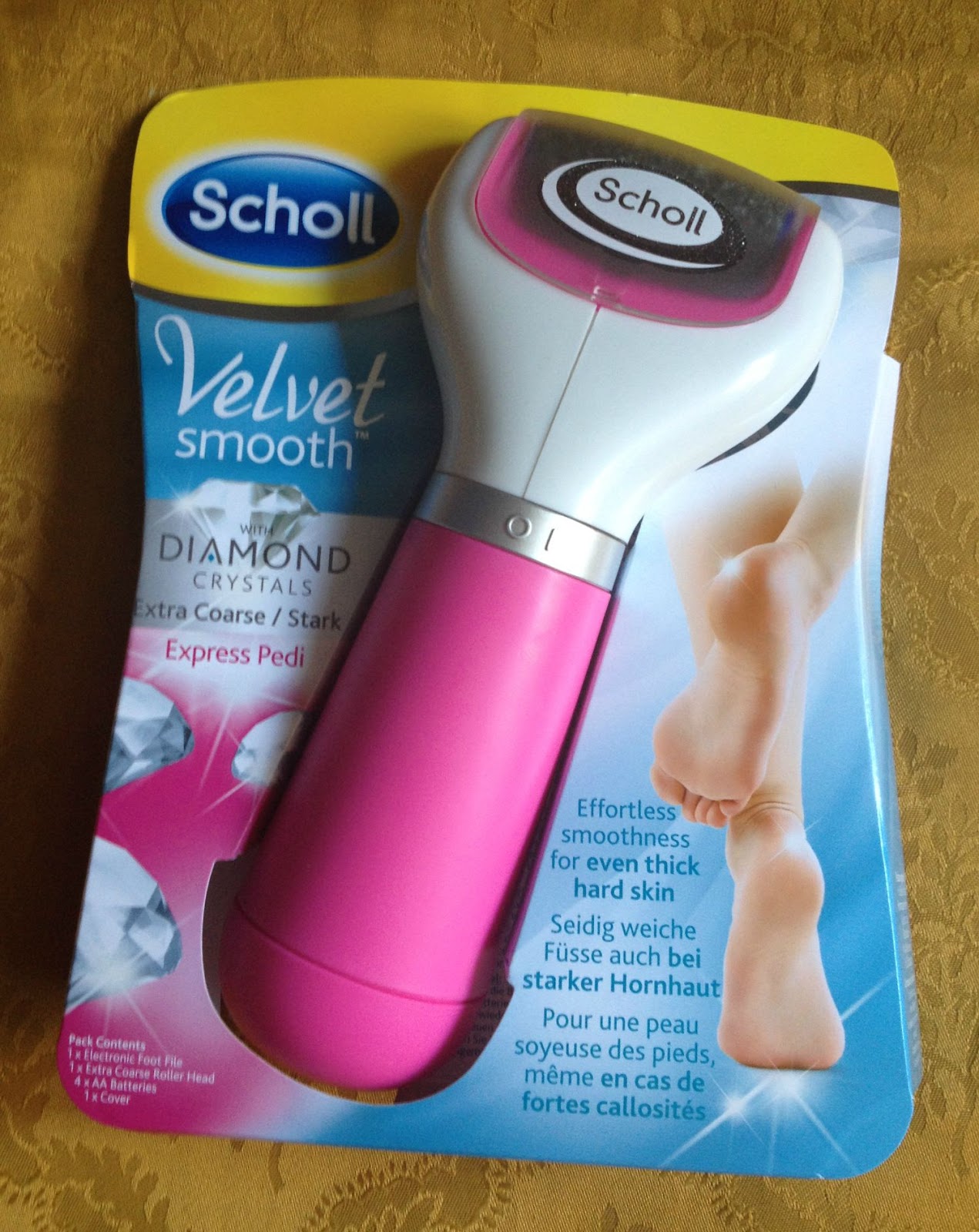 Scholl Velvet smooth Express Pedi with Diamond Crystals in Pink : the sollution for hard, dry - Monica's beauty in five minutes