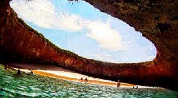 Playa del Amor, Meksiko Daftar Pantai Teraneh Didunia yang Wajib di Kunjungi