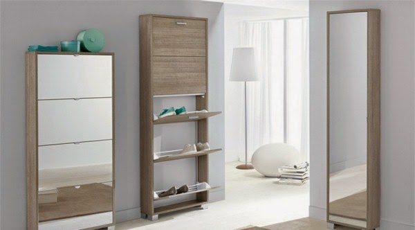 Shoe cabinet with mirror for more shine in the apartment