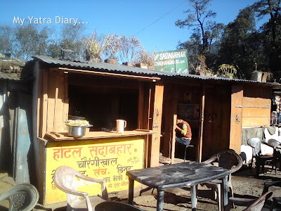 A dhaba in Chaurangikhal town enroute to Gangotri