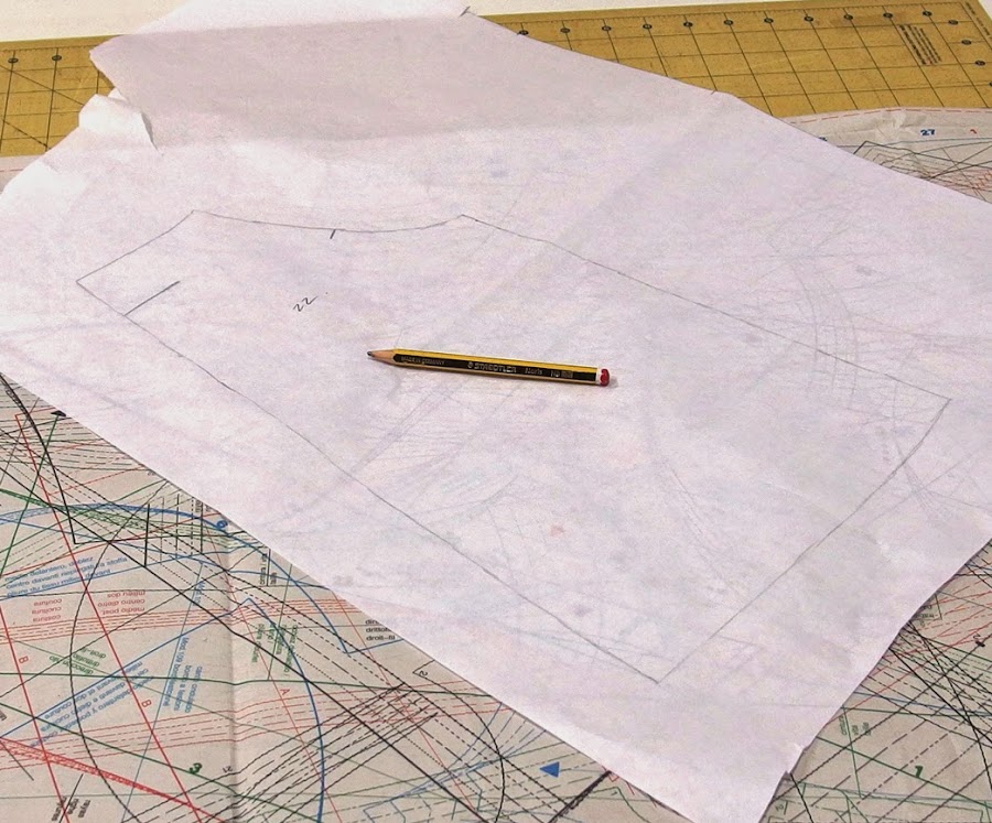 COSE CON NOSOTRAS: VESTIDO BEBE BURDA ABRIL 2015. PASO A PASO!!! PRIMERA PARTE