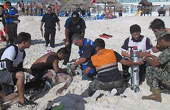 Luto en Burger King: empleado de hamburguesas se ahoga en Playa Gaviotas de Cancún, tras ingesta de bebidas alcohólicas; otros tres se salvan