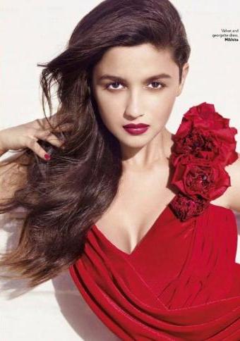 Alia Bhatt Hot Photos, Alia Bhatt Pictures, Wallpapers, Images, Pics