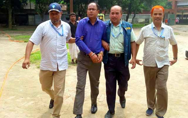 Thakurgaon ACC: Education officer and assistant detained with cash ঠাকুরগাঁওয়ে দুদক নগদ অর্থসহ শিক্ষা অফিসার ও সহকারী আটক