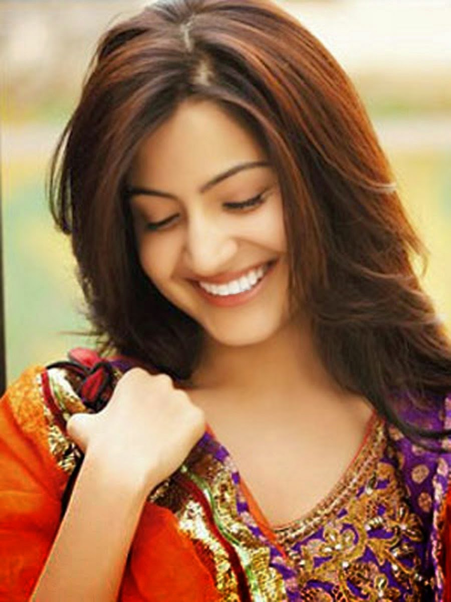 Anushka Sharma Sizzling salwar kameez hot hd wallpaper | Hot Celebrity