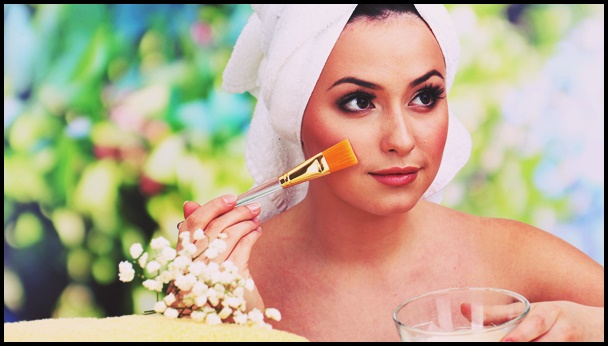 How to Make an Egg White Mask Naturally How to Make an Egg White Mask Naturally