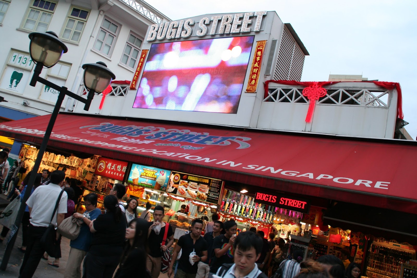 [Image: Bugis%2BStreet.jpg]