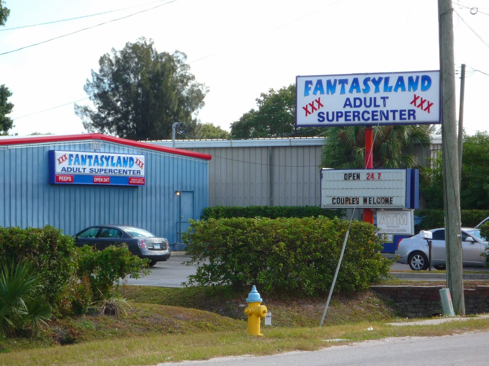 The Roving Eyeballer at Fantasyland 1 & 2 in Tampa, FL.