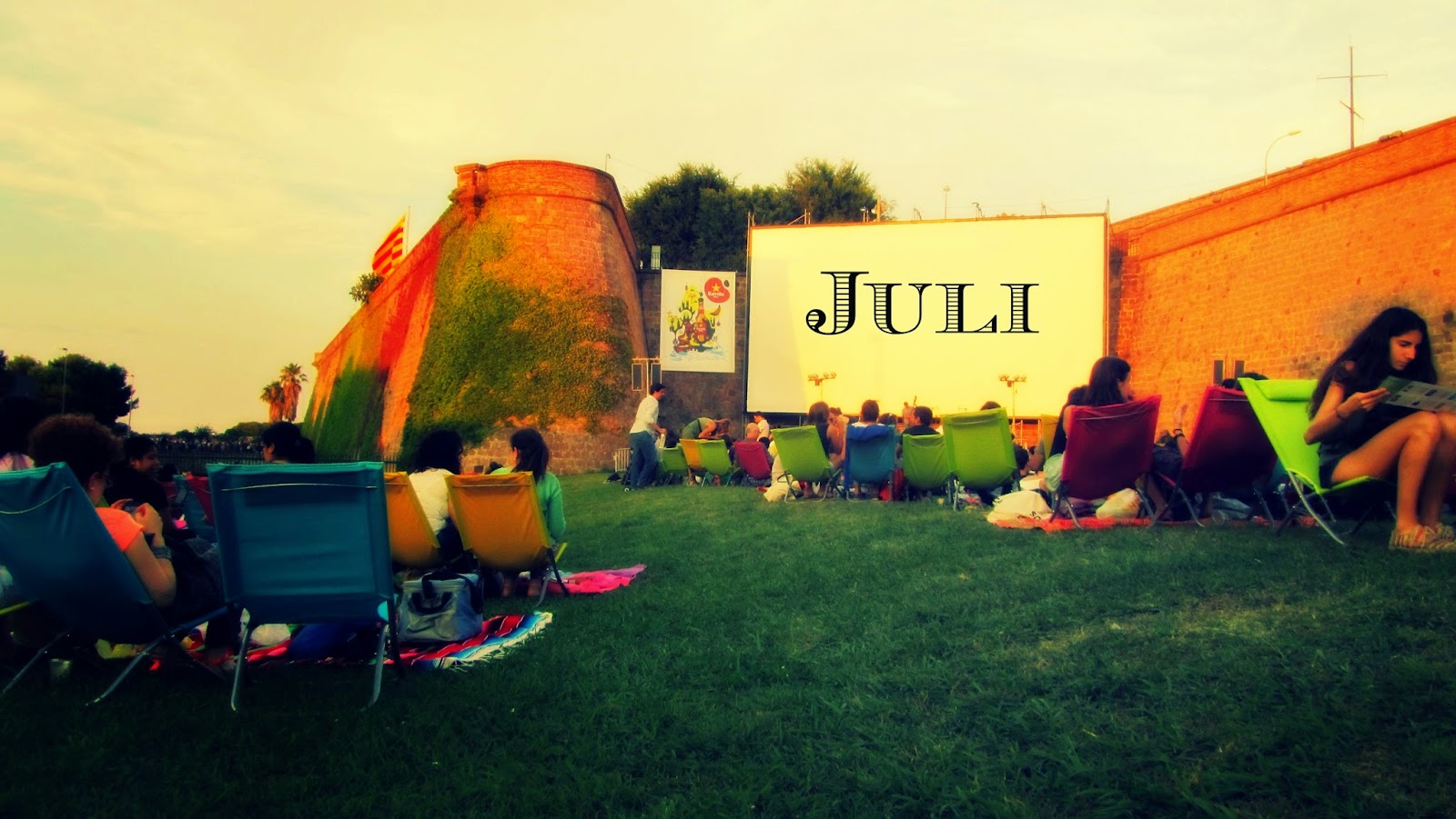 http://sussysmediterraneantreasures.blogspot.de/2014/07/barcelona-sala-montjuic-open-air-film.html