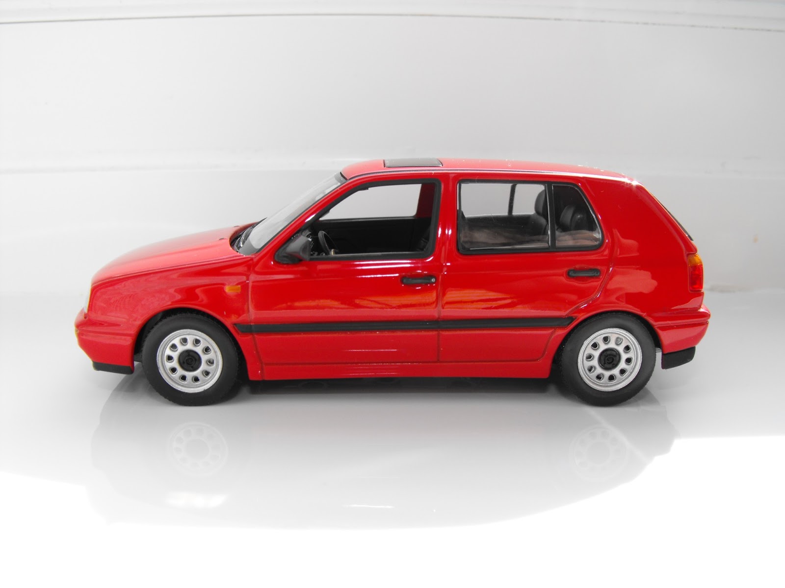 diecast-passion-volkswagen-golf-iii