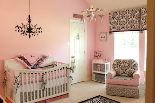 habitaciones bebés rosa marrón Dormitorio de bebé rosa y marrón