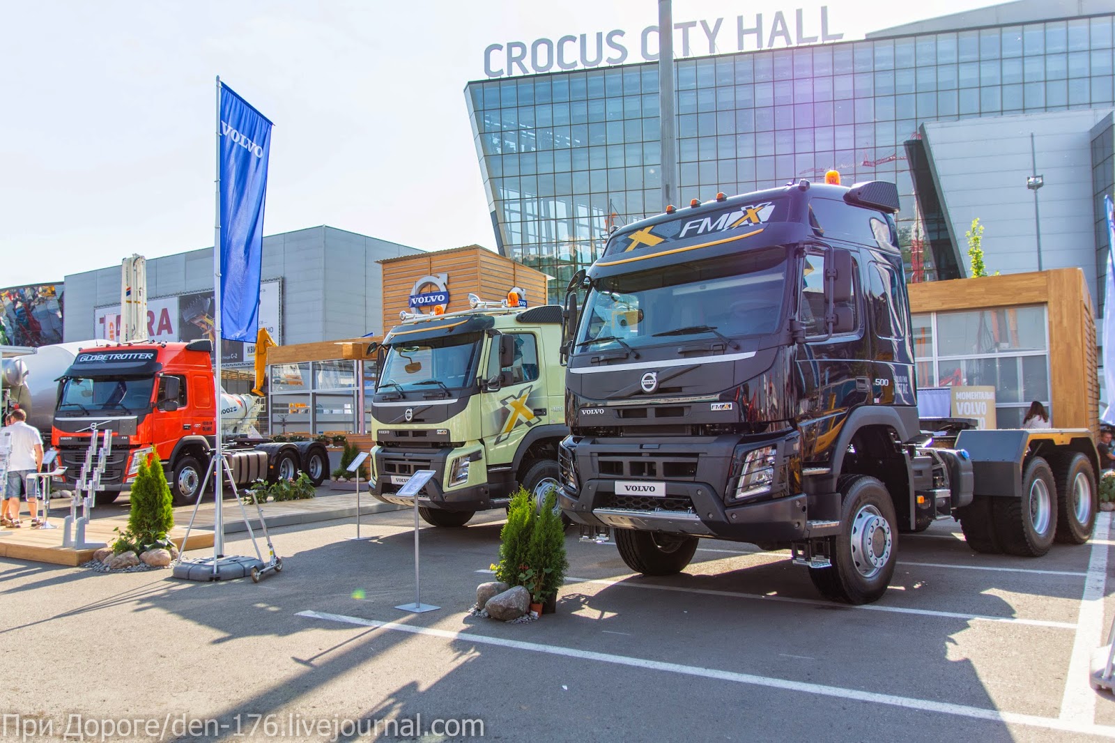 Сегодня посмотрим на экспонаты со стенда компании Volvo Trucks на