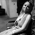Mariah Carey sale del hospital en silla de ruedas