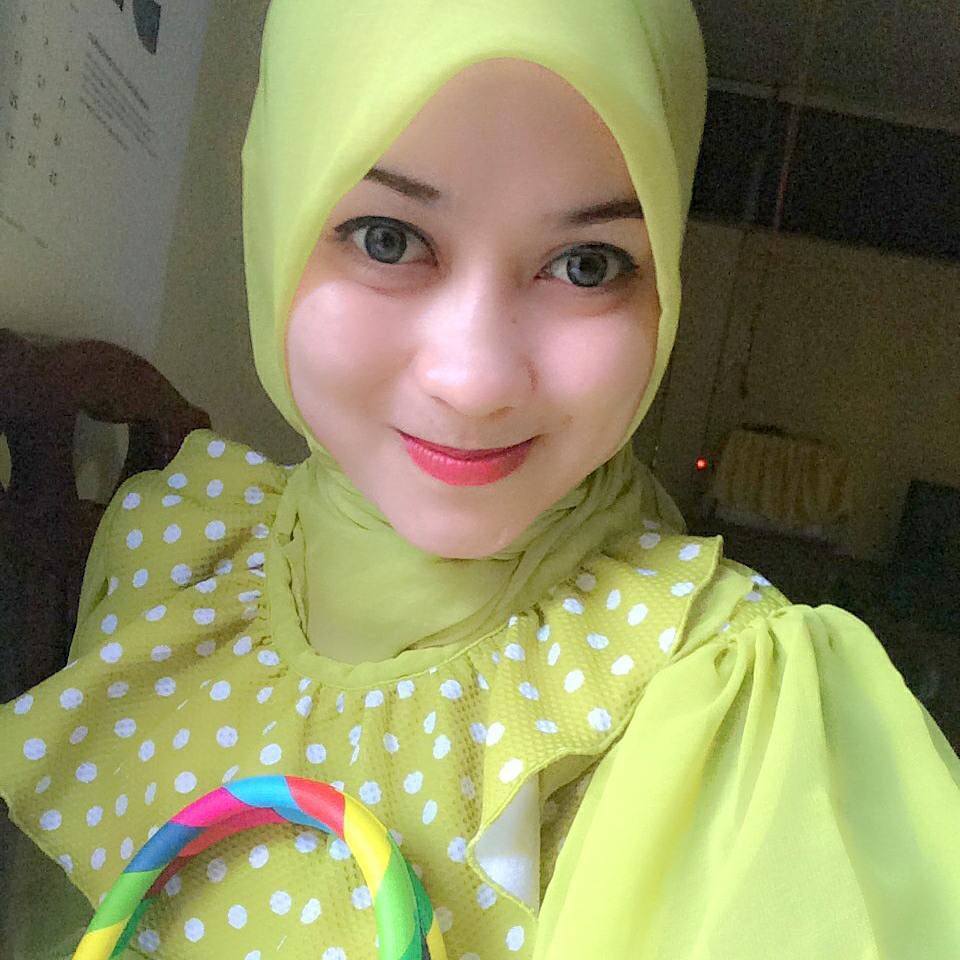 Kumpulan foto lengkap ibu bidan cantik new - CantikaMagz