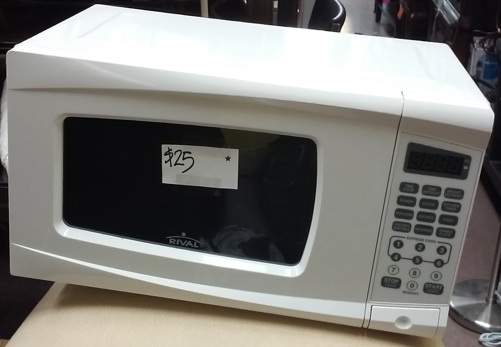 UHURU FURNITURE & COLLECTIBLES: SOLD Rival Microwave - $25