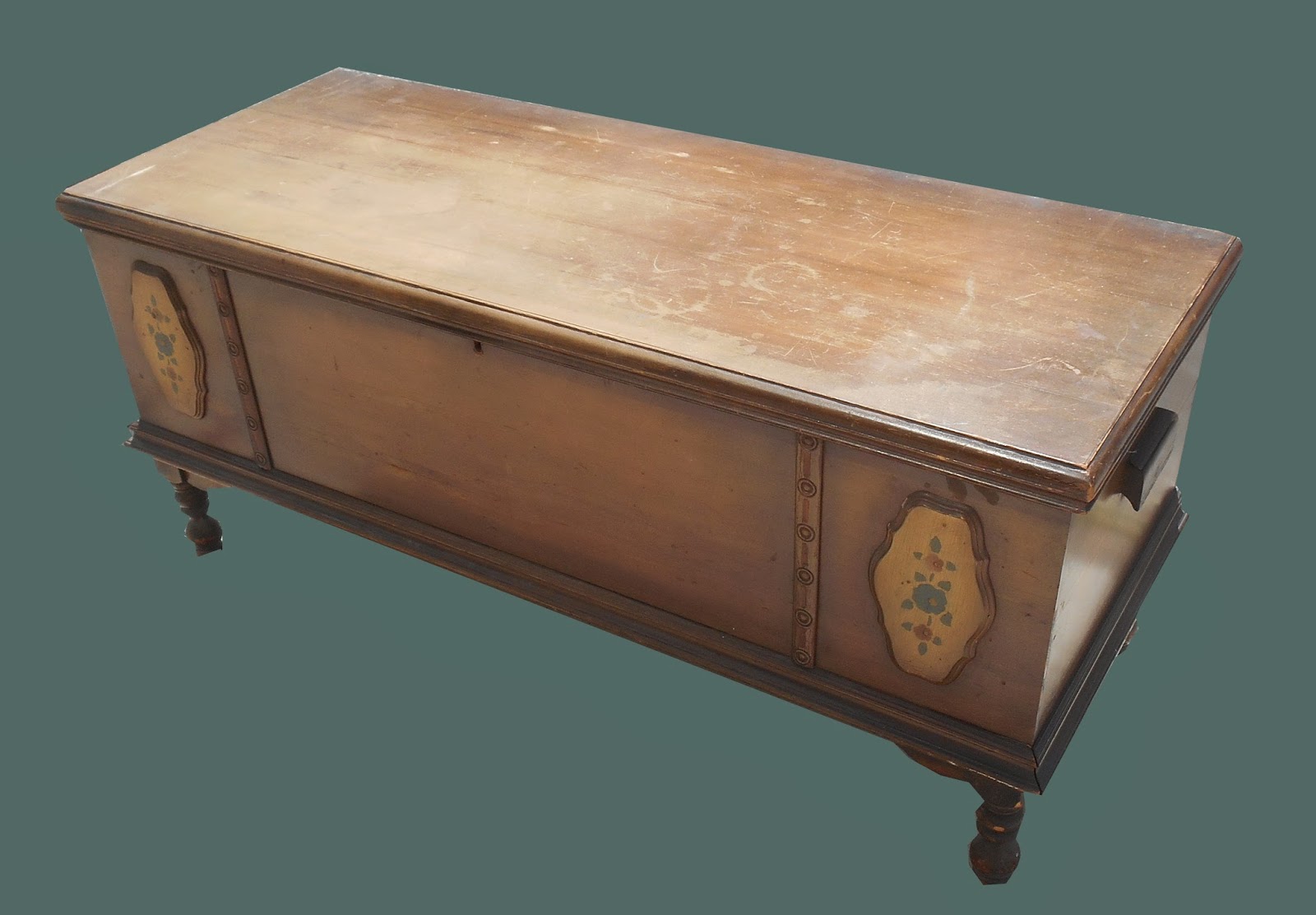 Uhuru Furniture & Collectibles Vintage Cedar Hope Chest 125 SOLD