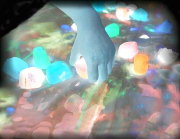 GLOW-IN-THE-DARK ICE CHALK FOR KIDS