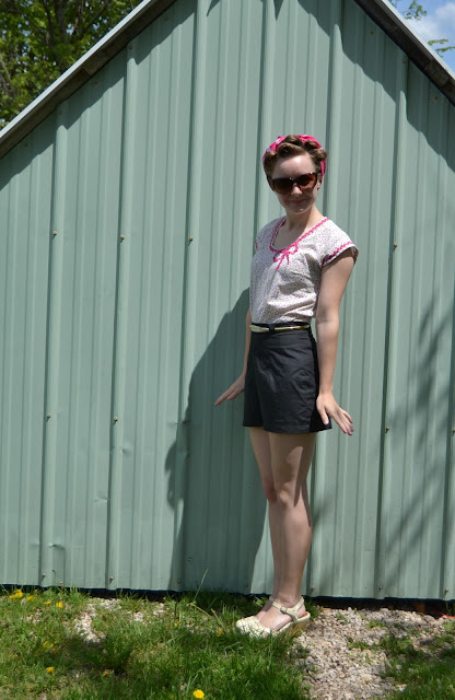 Flashback Summer:  Cutie Shorts and Finally-Arrived Spring! (simplicity 1093, butterick 9779)