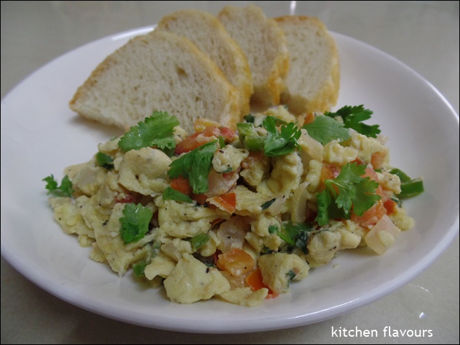 kitchen flavours: Scrambled Eggs, Indian Style
