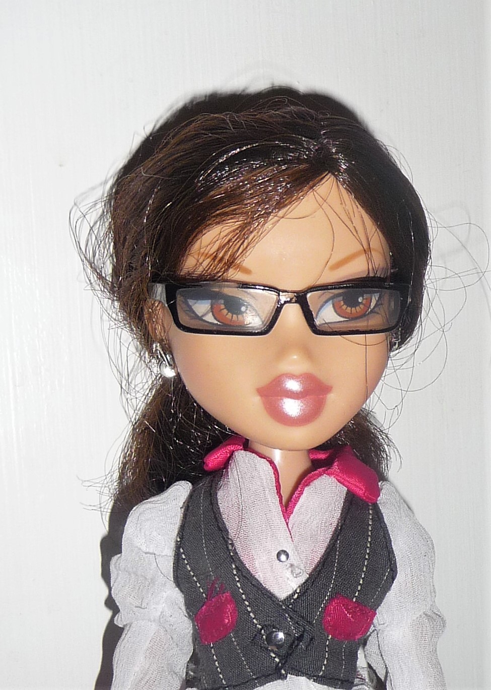 bratz with glasses