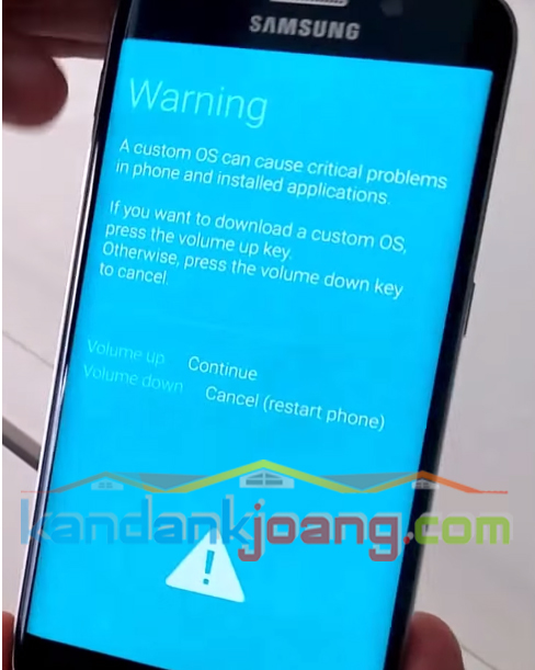 Почему загорелся самсунг. Синий экран на самсунг а8. Samsung с синим экраном. Телефон самсунг с голубым экраном. Samsung Galaxy голубой экран.