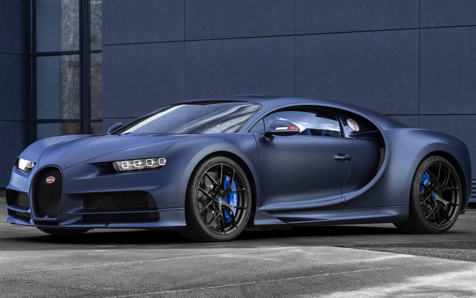 Bugatti celebra 110 anos com homenagem a França - Chiron