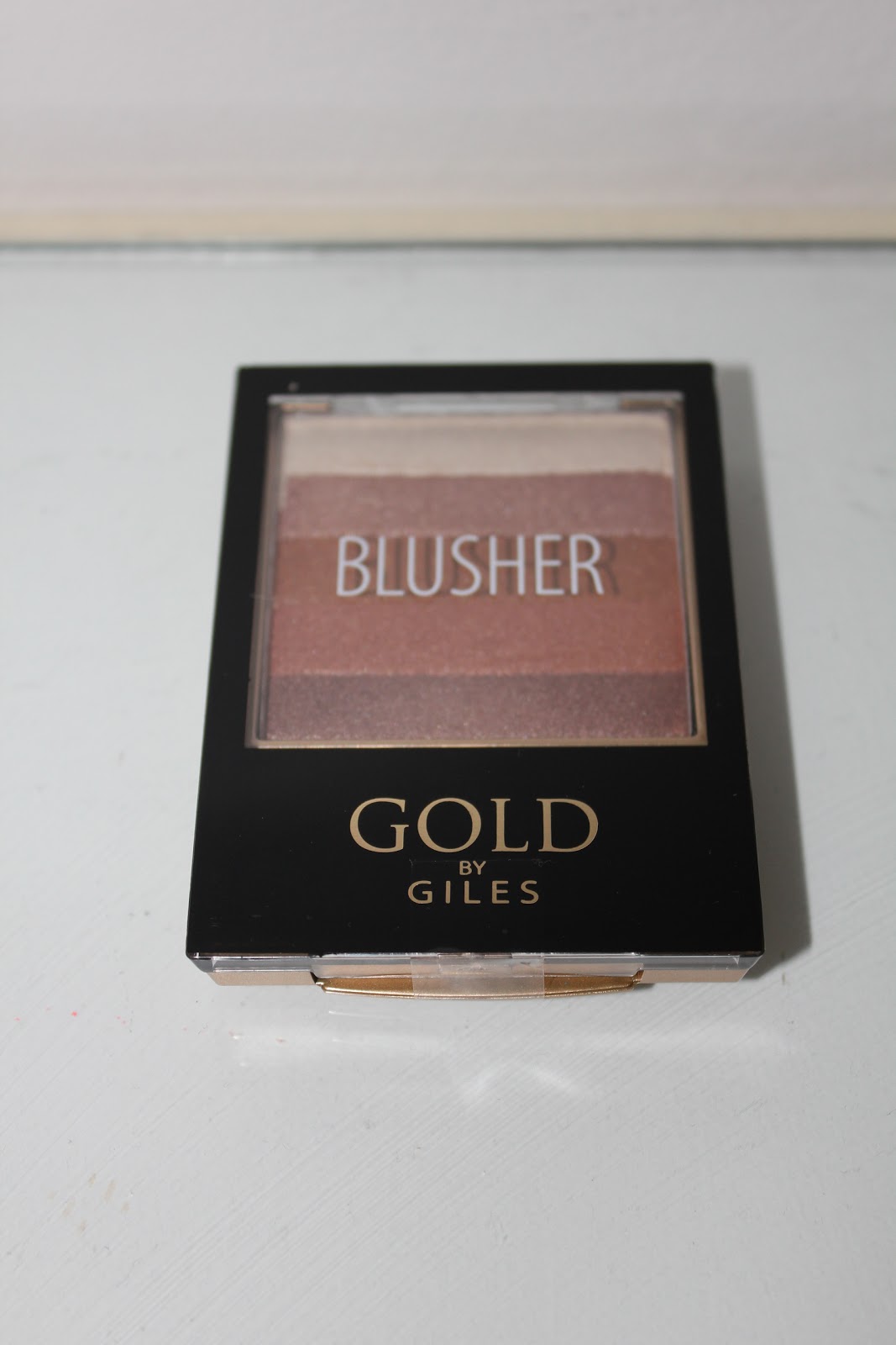 Review: Giles Deacon for New Look Bronzer palette