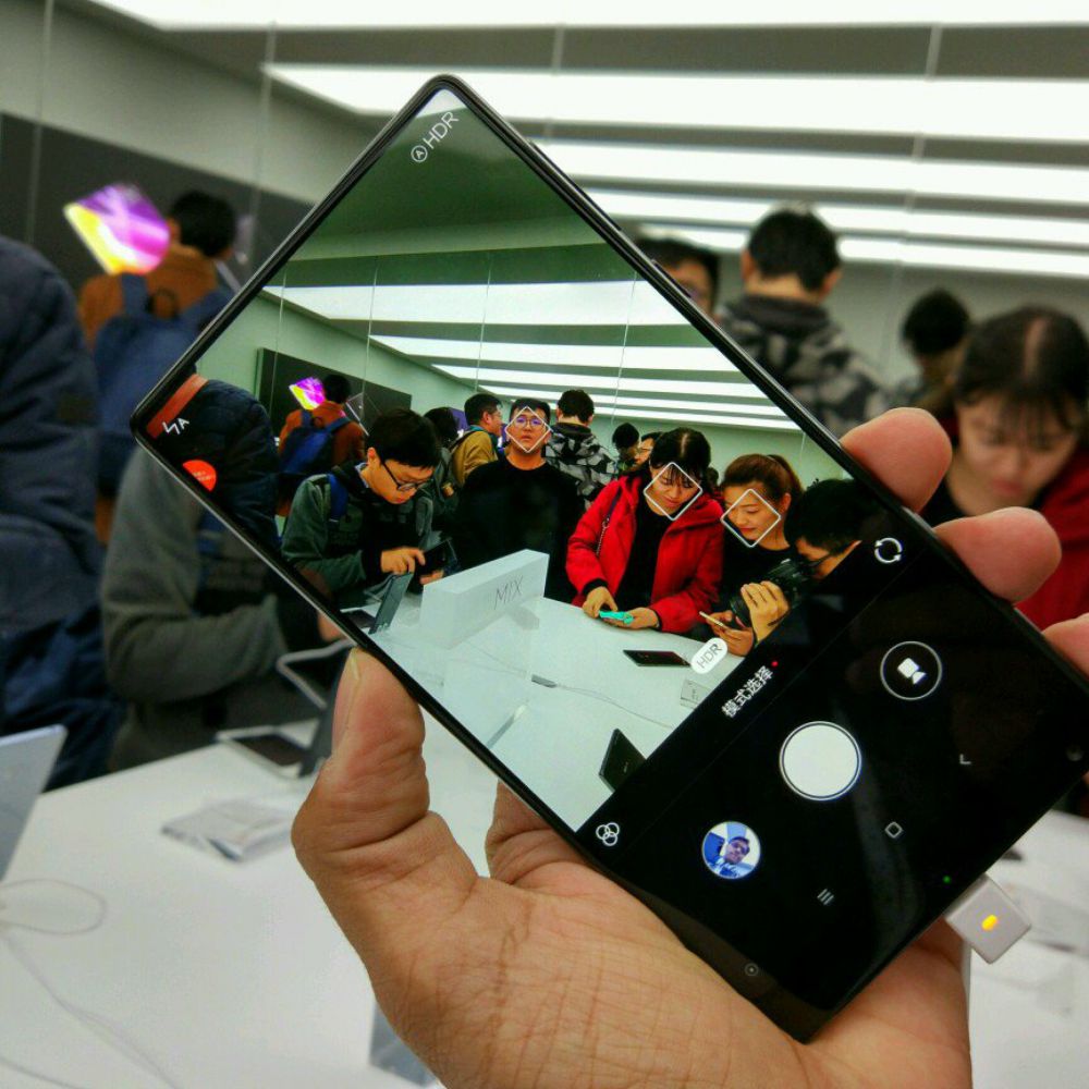 Xiaomi Mi Mix: ufficiale lo smartphone senza cornici | Video x4 2 HTNovo