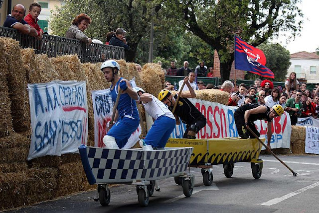 Castelfranco-di-sotto-palio-barchini-contrade