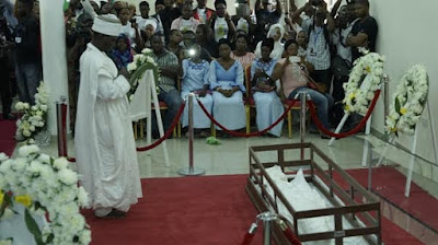 Photos from Moji Olaiya's Burial in Lagos