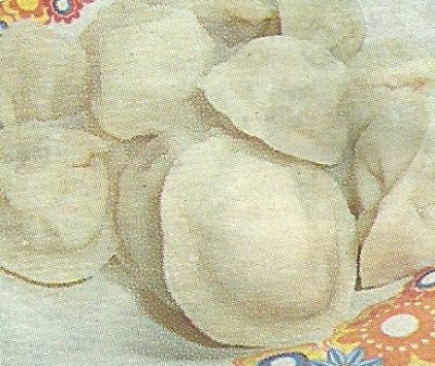 Рыбные пельмени с начинкой из любой речной рыбы.