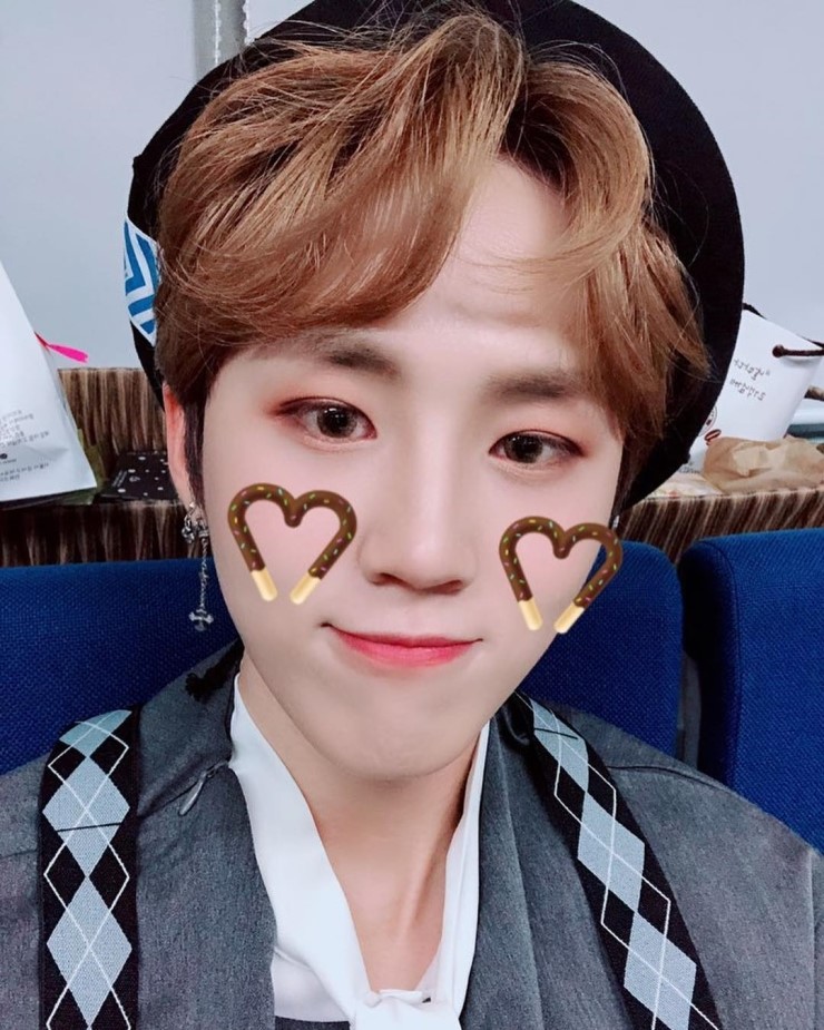 영또베라고 할정도로 베레모 많이쓰는 아이돌 | 인스티즈