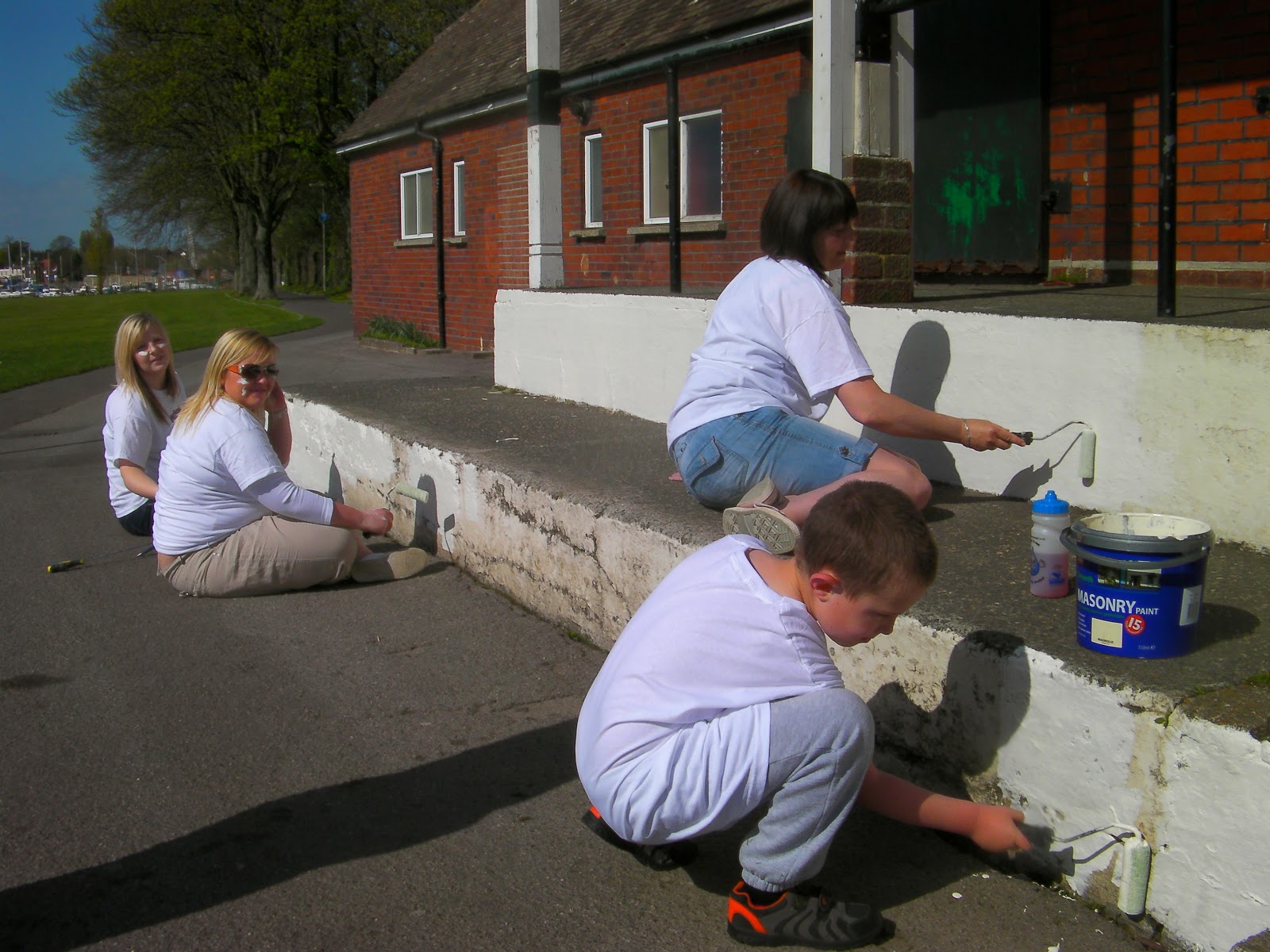 painting fareham and crofton cricket club pavilion steps natwest sports in the community voluntary work