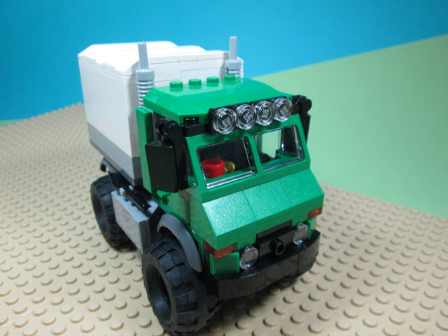 MOD do set LEGO City 60083 Snowplow Truck Mercedes Benz Unimog
